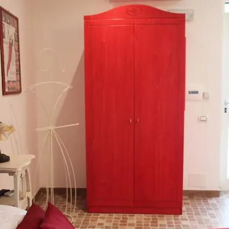 La Fabbrica Dell'oro ゲストハウス アスティ