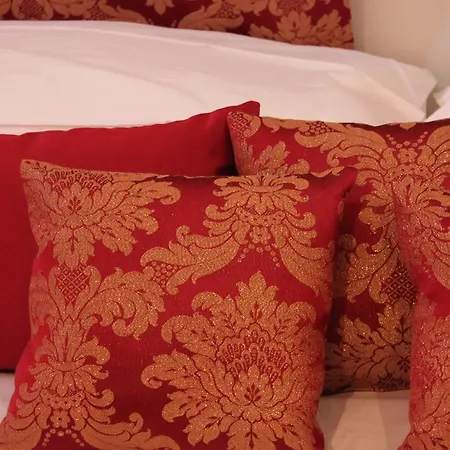 La Fabbrica Dell'oro 3*