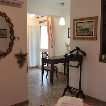 La Fabbrica Dell'oro Guest house 3*