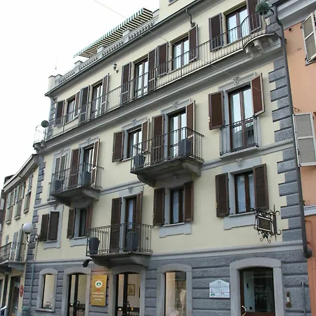 La Fabbrica Dell'oro 3* آستي